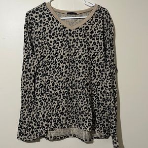 Women’s long sleeve cheetah print shirt